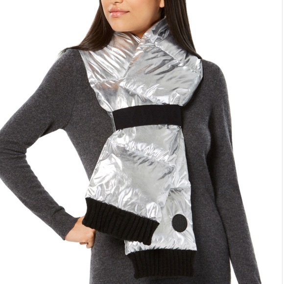NEW DKNY Silver Quilted Puffer Scarf - Picture 1 of 6